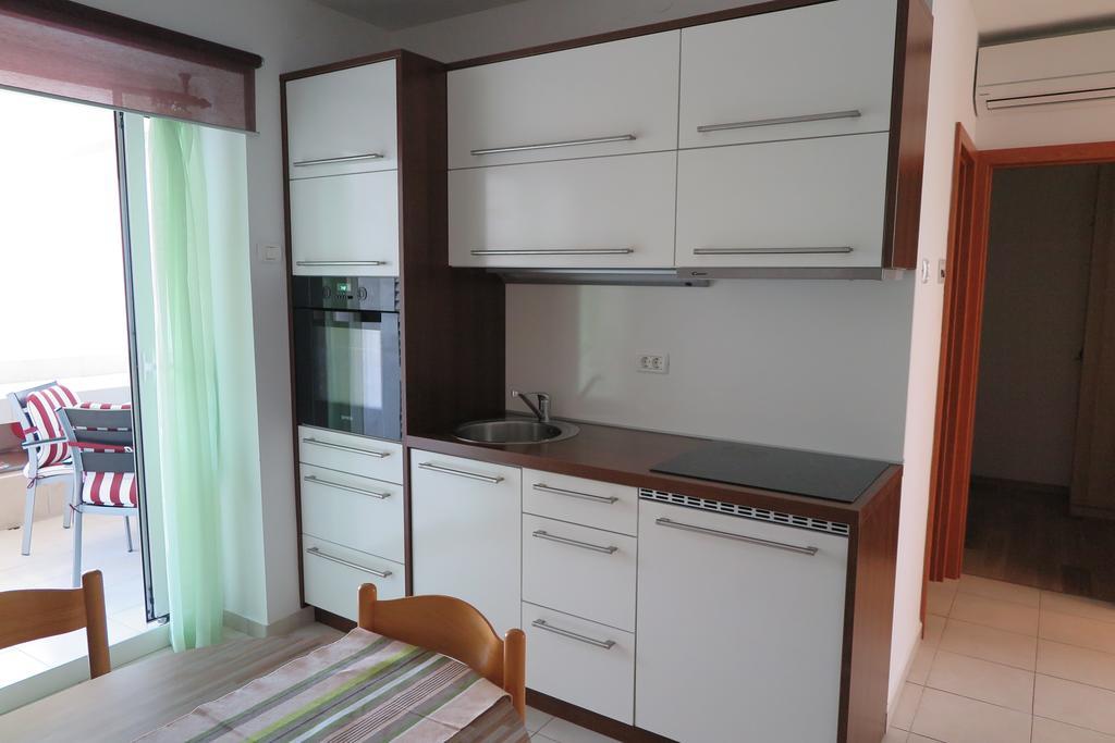 Apartment Omerovic Novalja Exterior foto