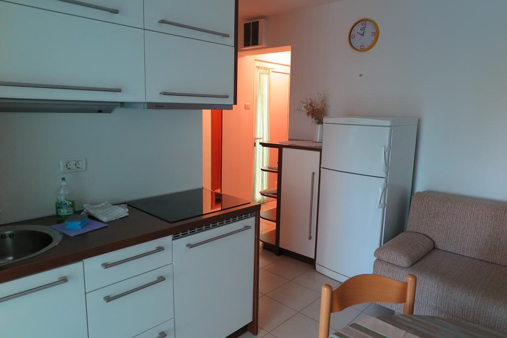 Apartment Omerovic Novalja Exterior foto